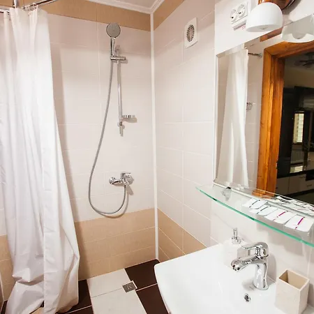 Zdybanka Otel *